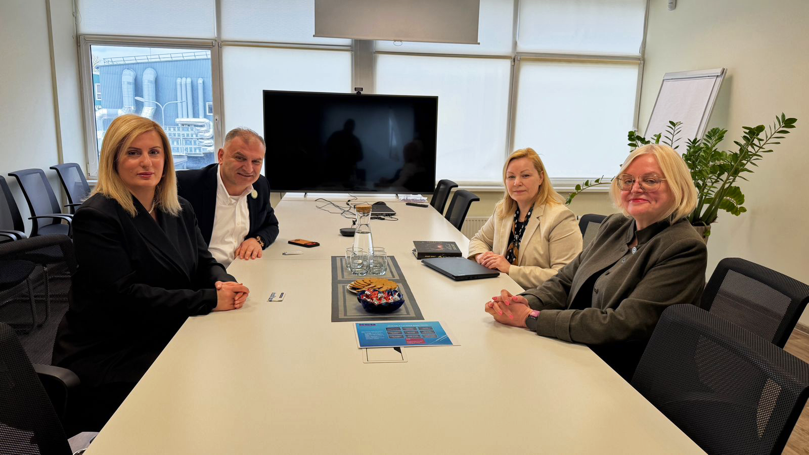 კავკასიის უნივერსიტეტის დელეგაცია კაზიმიერას სიმონავიჩიუსის უნივერსიტეტში